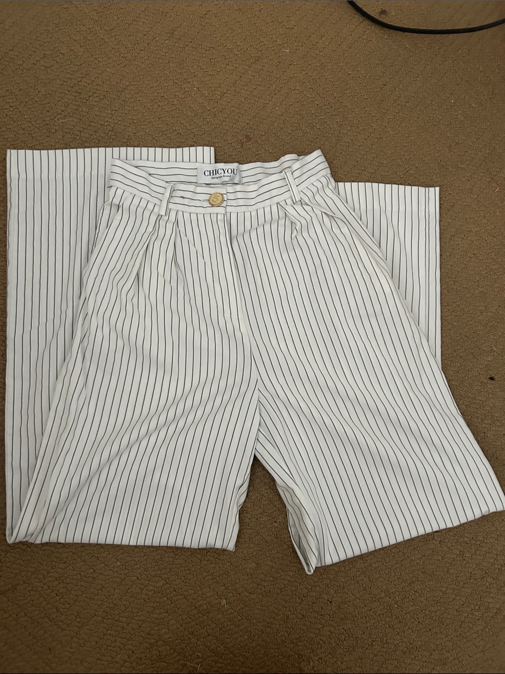 ChicYou White Pinstripe High-Waist Wide-Leg Pants